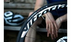 Pneu Vittoria Corsa N.EXT - Graphene Silice - Protection - Tubeless Ready -Promos Vélo Boutique Corsa Next On wheel 1235x735
