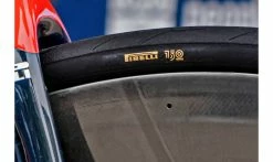 Pneu Vélo Route Pirelli P ZERO Race SmartEVO - TechBELT Road -Promos Vélo Boutique Pirelli P Zero Race 150th anniversary limited edition road bike tires made in Italy gold logo 1235x735